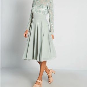 NWT ModCloth Wandering Amongst the Lily Leaves Midi Dress